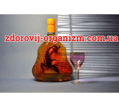 Терапевтична настоянка, на кобрі та чорному скорпіоні 630 ml