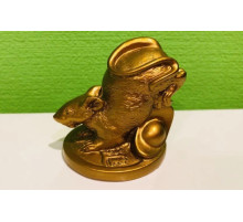 Статуетка Золота щура з монетою та злитком золота