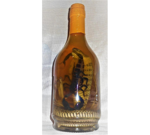 Терапевтична настоянка, на кобрі та чорному скорпіоні 630 ml