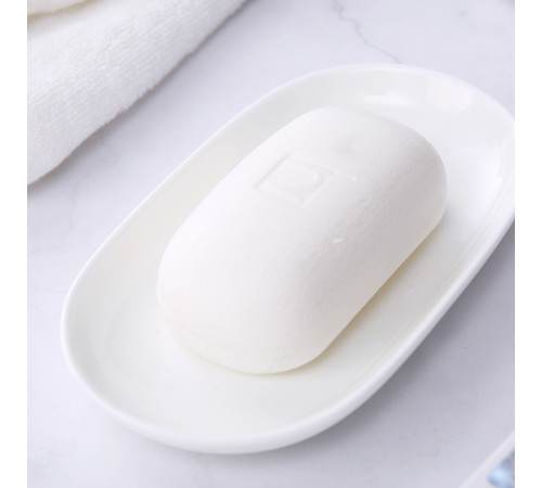 Мило Мантинг від прищів і демодекозу