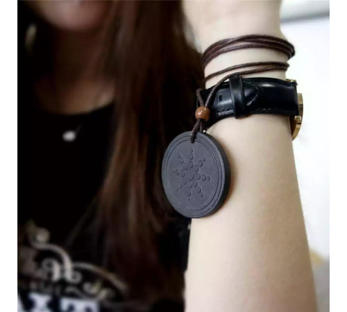 Турмаліновий квантовий скелювальний кулон