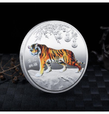 Срібна монета Тигр приносить велике багатство та удачу процвітання
