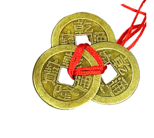 Зв'язка з 3 китайських монет символ багатства та процвітання