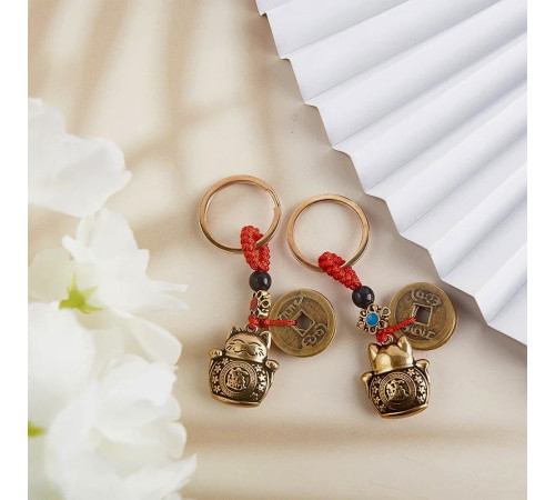 Брелок Кіт Манекі-неко з п'ятьма китайськими монетами та символом інфінітії приваблює багатство та міцне здоров'я