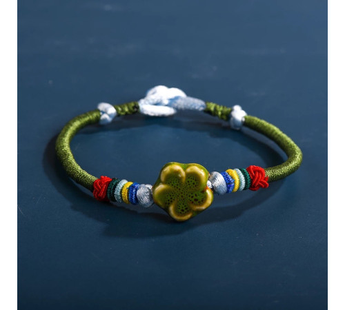 Сакральний Тибетський браслет ручної роботи із зеленим конюшином на багатство та здоров'я