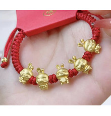 Тибетський браслет п'ять золотих кроликів на червоній нитці ручної роботи щастя, багатство, удача, любов