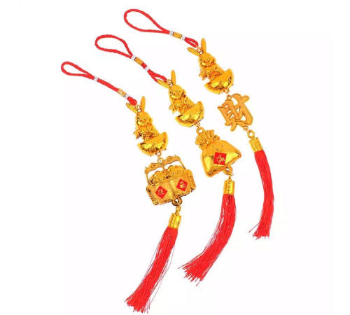 Підвіска Кролик Сундук із Скарбами на червоній нитці 38 см для багатства та процвітання