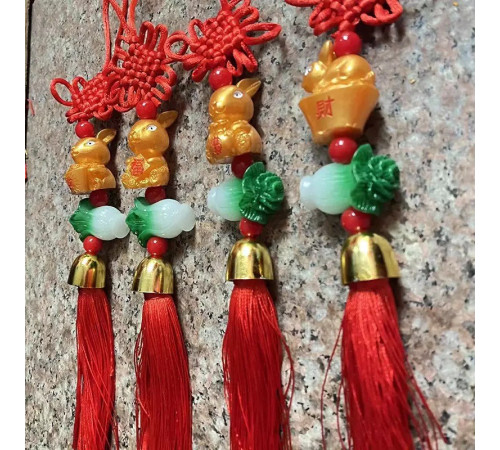 Підвіска Кролик і Пак Чой на червоній нитці для багатства та безперервного росту