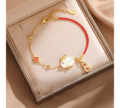 Браслет Нефритовий Кролик позолочений на червоній нитці з символом удачі для великого багатства та любові