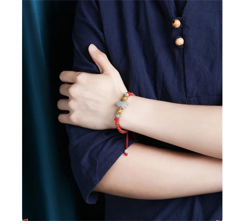 Браслет Нефритового Кролика на червоній нитці із золотом Успіх і Щастя від Ліліан Ту