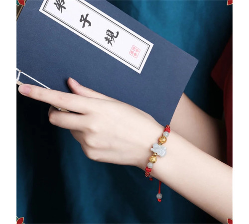 Браслет Нефритового Кролика на червоній нитці із золотом Успіх і Щастя від Ліліан Ту