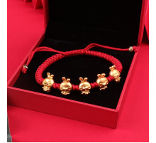 Тибетський браслет п'ять кроликів золотих 24К на червоній нитці ручної роботи щастя, багатство, удача кохання