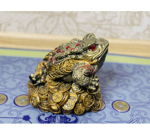 Статуетка Велика Щаслива Грошова Золота Жаба з червоними кристалами для Дениг 20*17см*