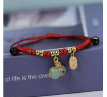 Браслет Нефритовий місячний Небесний Кролик на червоній нитці з позолотою 24 каратів приносить любов, удача Тибет