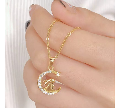 Золота підвіска місячний кролик на Місяці Swarovski для удачі