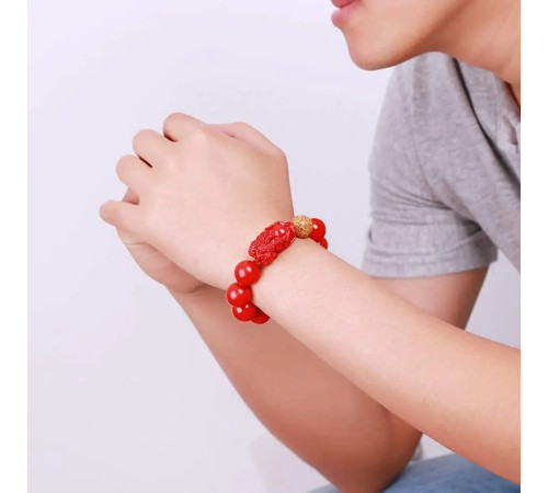 Браслет Пі Яо з намистиною з червоного корала, щоб залучити багатство та вдалий прибуток, зберегти свій капітал