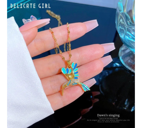 Золота підвіска Птах Колібрі та цирконієм класу AAA CZ символ сприятливості та перемоги