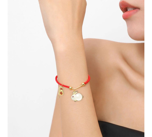 Браслет Нефритовий Кролик на червоній нитці з позолотою 24 каратів для великої любовності, романтики, партнерство та уд