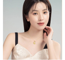 Золота підвіска місячний кролик на Місяці із зіркою багатства Swarovski для удачі та процвітання