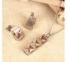 Титановий комплект кольє та сережки із золотими цитринами