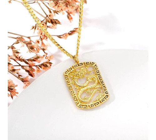 Золота підвіска Дракон приносить успіх
