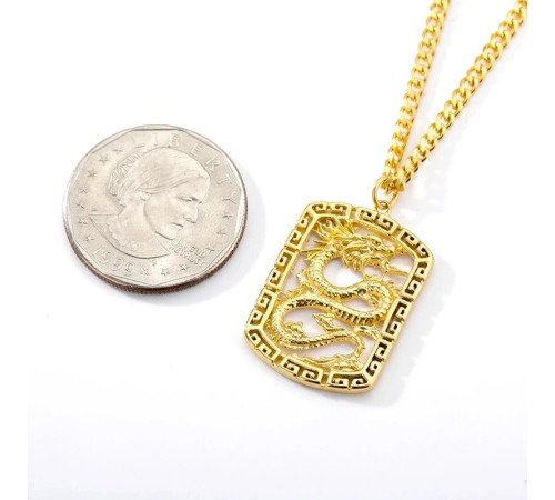 Золота підвіска Дракон приносить успіх