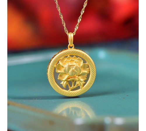 Золота підвіска Півонія з Нефритом для підтримки проєктів або зібрати засоби на будь-яку справу