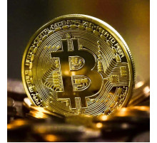 Золота монета Біткоїн сувенірна для приваблення грошей