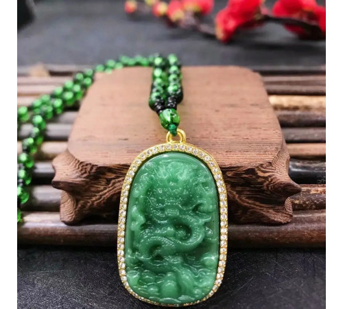 Турмалінова підвіска Зелений Дракон для удачі, влади та Багатства з Непалу з нефритом і фіанітами