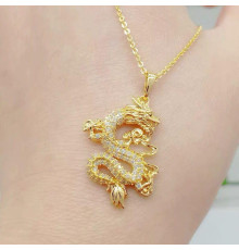 Золота підвіска Дракон із фіанітами приносить удачу, щастя й несподіване багатство