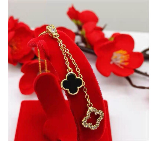 Золота підвіска Чотирилистий Конюшина з чорним агатом і фіанітами приносить удачу, гарні новини, захист