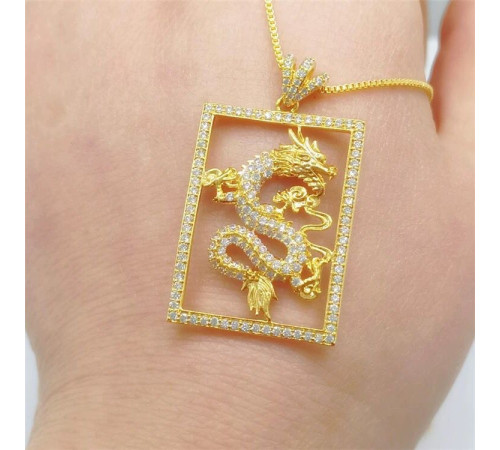 Золота підвіска Дракон із фіанітами приносить удачу, щастя, багатство та гарне здоров'я на 9 період