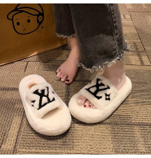 Жіночі Брендові капці Louis Vuitton Пухнасті з Чотирилистим Клевером для удачі білі 40 розмір