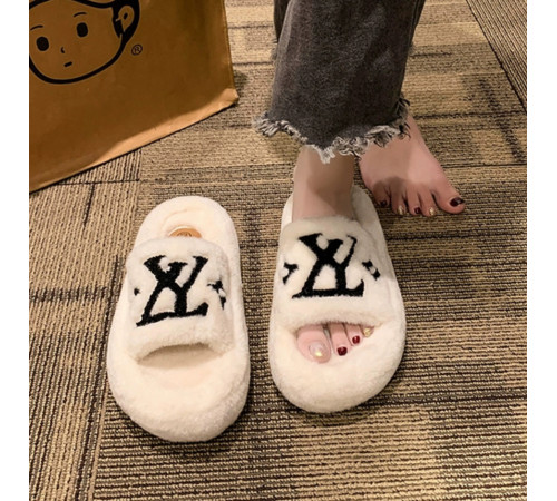 Жіночі Брендові капці Louis Vuitton Пухнасті з Чотирилистим Клевером для удачі білі 40 розмір