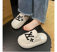 Жіночі Брендові капці Louis Vuitton Закриті з Чотирилистим Клевером для удачі білі 40 розмір