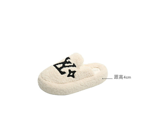 Жіночі Брендові капці Louis Vuitton Закриті з Чотирилистим Клевером для удачі білі 40 розмір