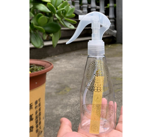 Сакральний Розпилювач із Золотими Таємничими Мантрами Сінгапур для всіх видів Велика удачі