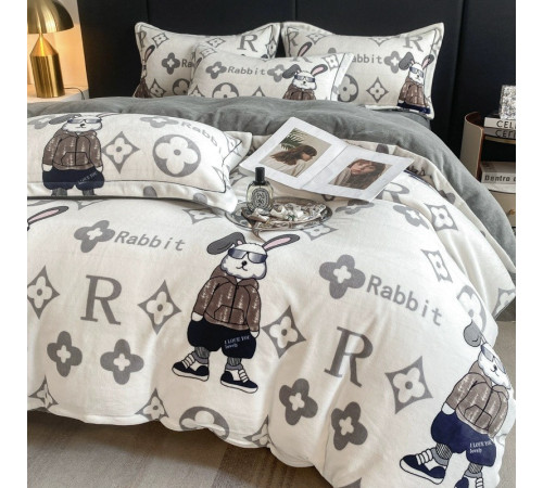 Турмалінова молочна постільна білизна з кораловою ниткою з чотирилистним конюшином і Кроликом Теплое