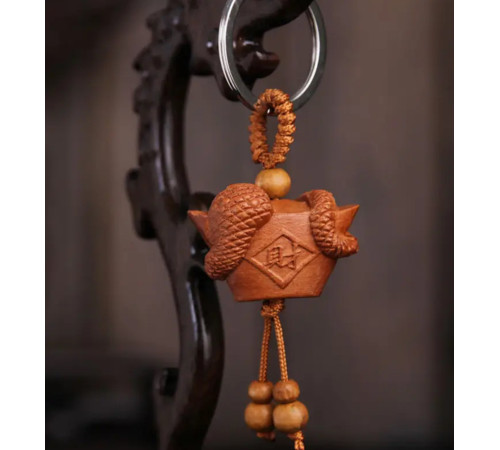 Тибетський Брелок Змія Дерев'яний із персикового дерева з символом Фук для здоров'я й багатства
