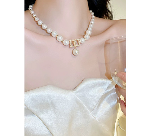 Чокер Діор Перлинне намисто з підвіскою для стильної дівчини