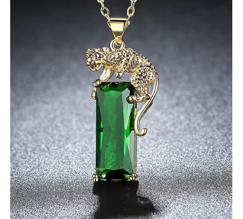 Золота підвіска Леопард із Зеленим Турмаліном для королівської влади амулетом