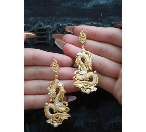 Тибетські сакральні Золоті Сережки Дракон для Удачі, Багатства та Захисту на 9 період 18 каратів