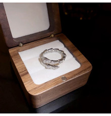 Кільце Сакральна Змія з Фіанітами для Здоров'я, Багатства та Великої удачі 18 каратів