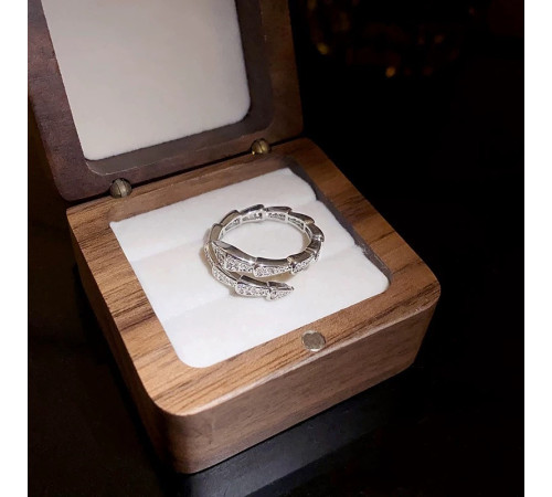 Кільце Сакральна Змія з Фіанітами для Здоров'я, Багатства та Великої удачі 18 каратів