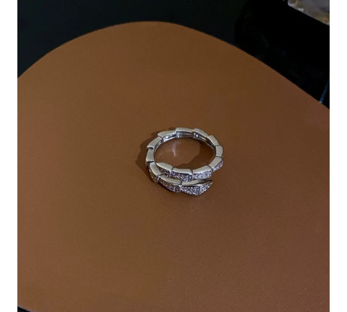 Кільце Сакральна Змія з Фіанітами для Здоров'я, Багатства та Великої удачі 18 каратів