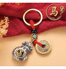 Брелок Кінь мішечок багатства з монетами та містичним вузлом для активації великих грошей