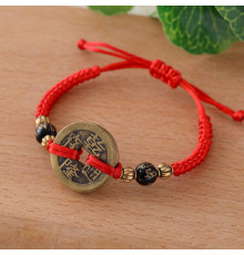 Тибетський магічний браслет на червоній нитці з 5 китайськими монетами з агатом і мантрами