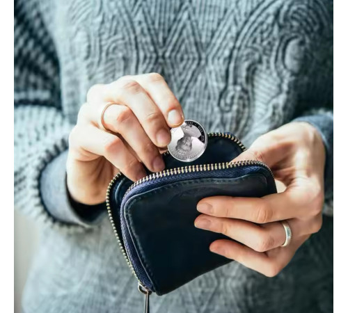 Пам'ятна колекційна срібна монета красивої королеви Єлизавети II